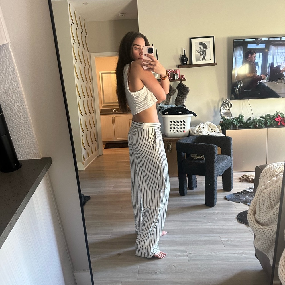 Zara Striped White and Black Women's Pants